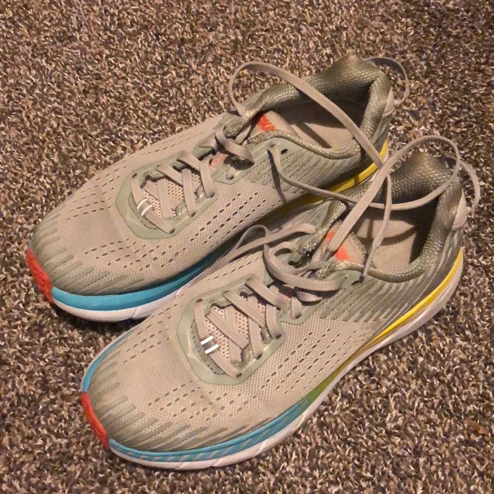 Hoka one one Clifton 5